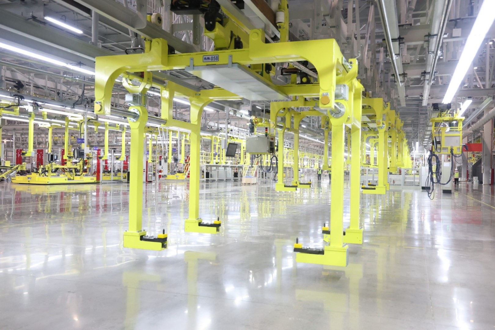 Estructuras transportadoras sobre la línea de producción de Changan